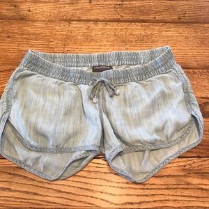 Maternity chambray short